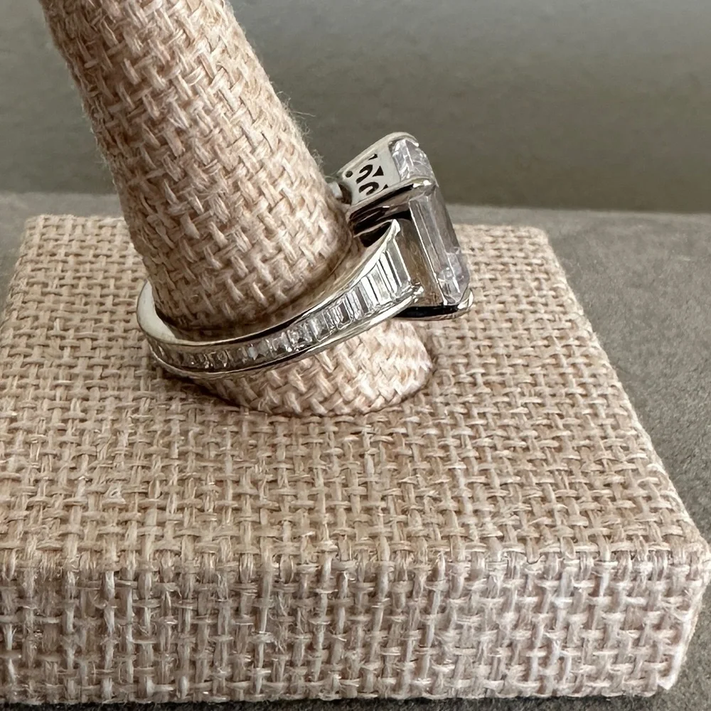 CZ & sterling silver fashion ring by Absolute - Picture 4 of 14